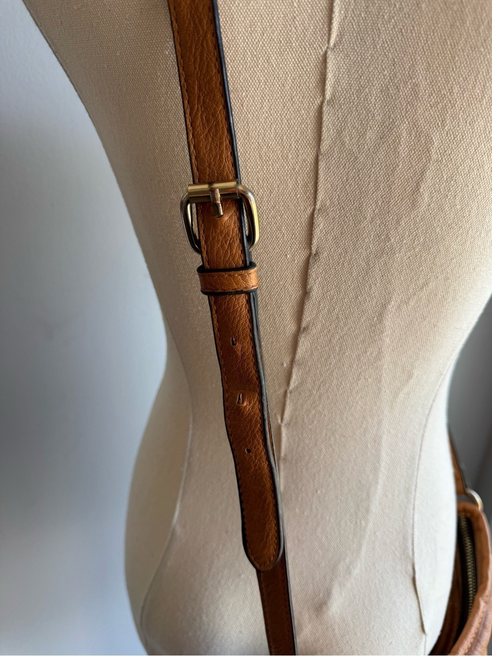 Also Faux Leather Bucket Crossbody Bag Cognac Brown Boho Tassels Zip Top Cute! - Picture 8 of 15
